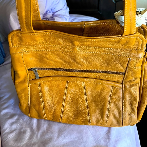 New brown-beige bag never used so many compartments - Picture 2 of 8